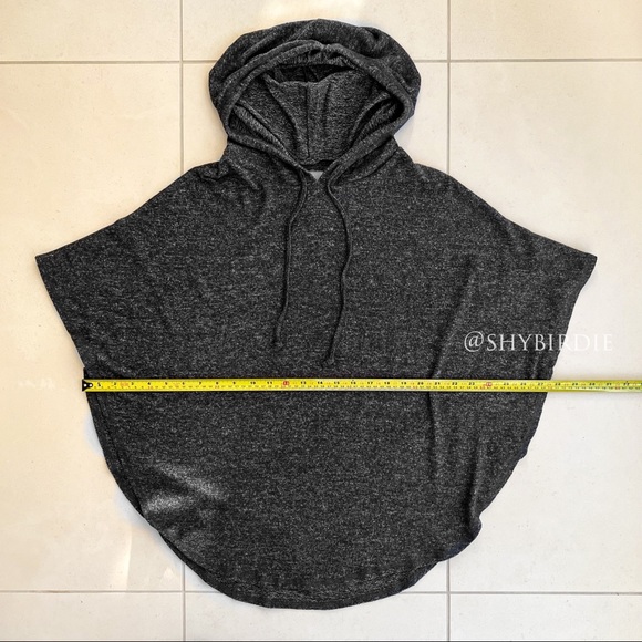 Aerie Plush Hoodie Poncho Cape, Dark Grey - Picture 6 of 9